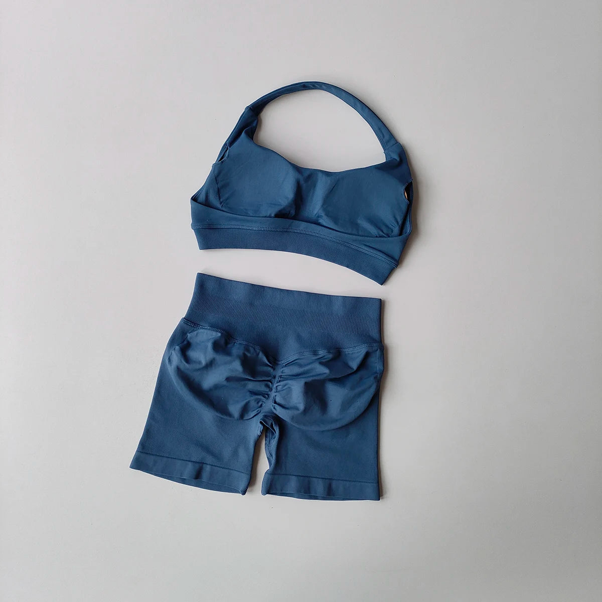 2-Piece Seamless Yoga Outfit for Women – Halter Sports Bra and Matching Shorts Workout Set