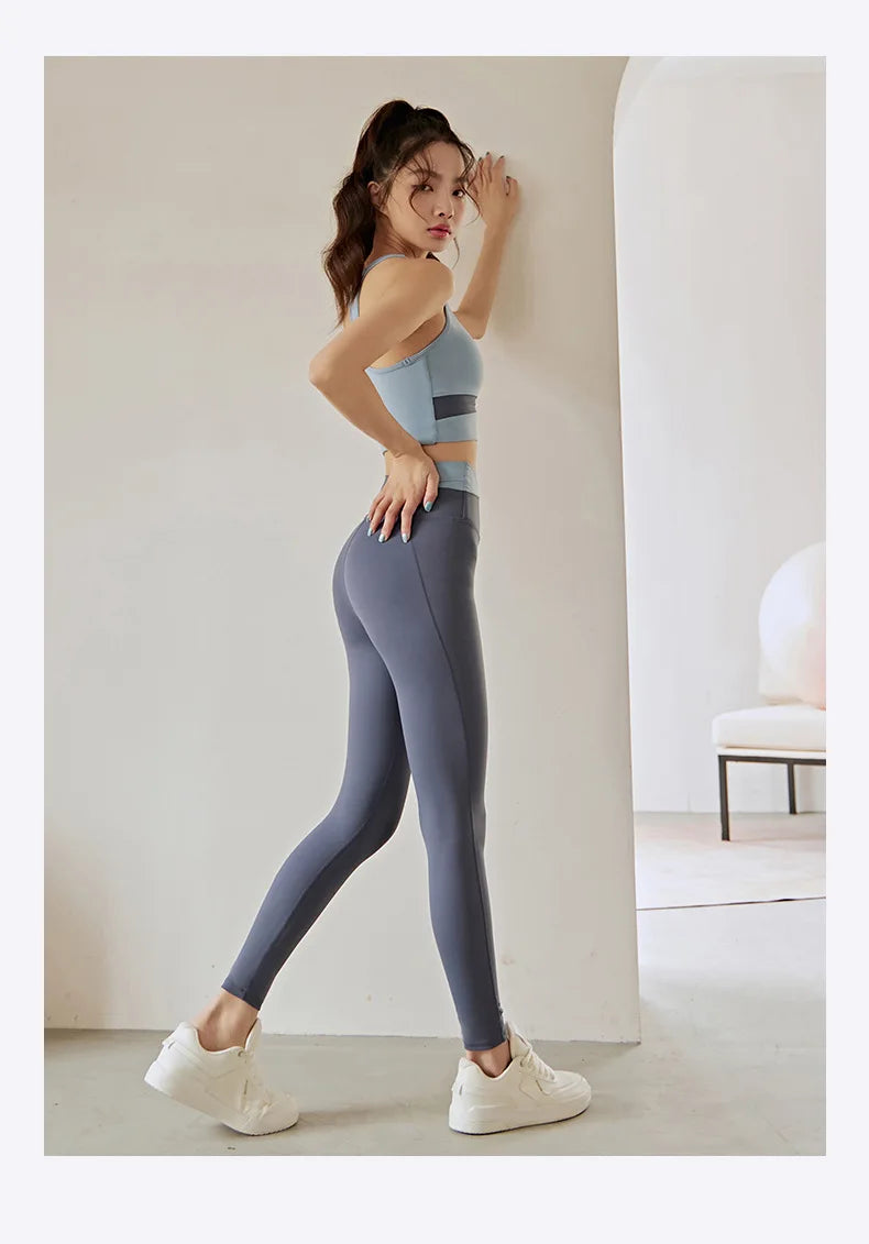 Women’s Two-Piece Yoga Set – Sports Bra and Leggings/Shorts Workout Outfit for Fitness and Gym