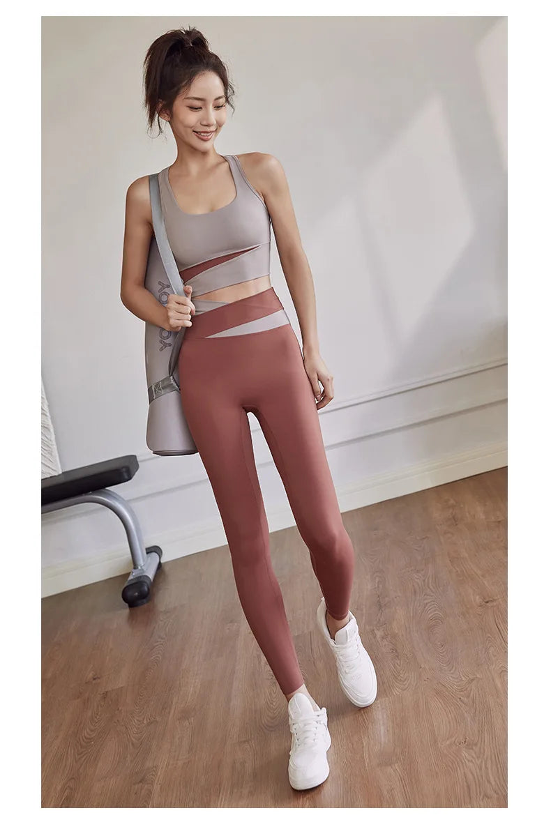 Women’s Two-Piece Yoga Set – Sports Bra and Leggings/Shorts Workout Outfit for Fitness and Gym