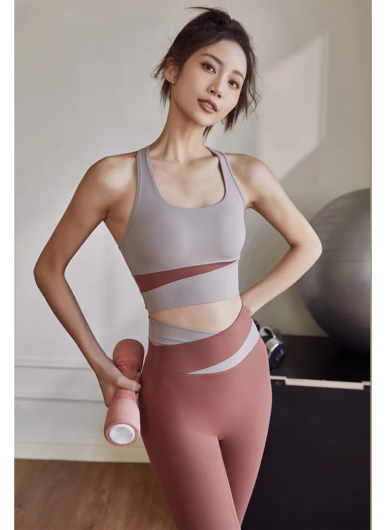 Women’s Two-Piece Yoga Set – Sports Bra and Leggings/Shorts Workout Outfit for Fitness and Gym
