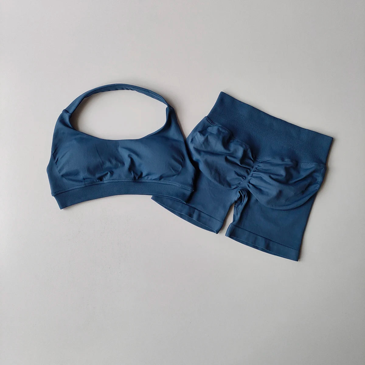 2-Piece Seamless Yoga Outfit for Women – Halter Sports Bra and Matching Shorts Workout Set