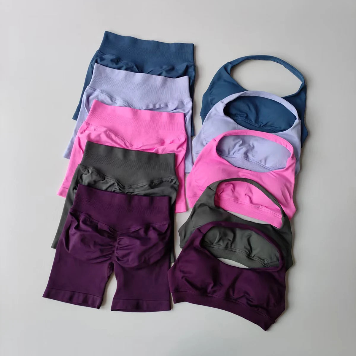 2-Piece Seamless Yoga Outfit for Women – Halter Sports Bra and Matching Shorts Workout Set