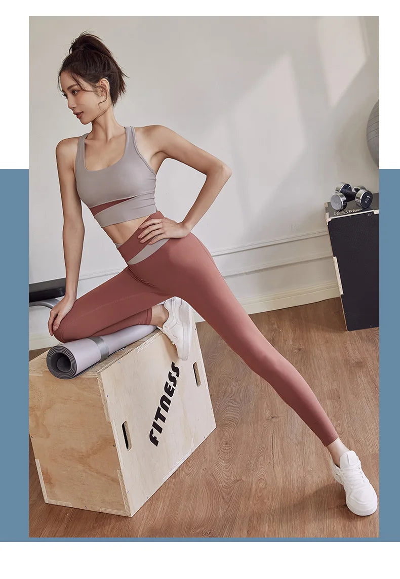 Women’s Two-Piece Yoga Set – Sports Bra and Leggings/Shorts Workout Outfit for Fitness and Gym