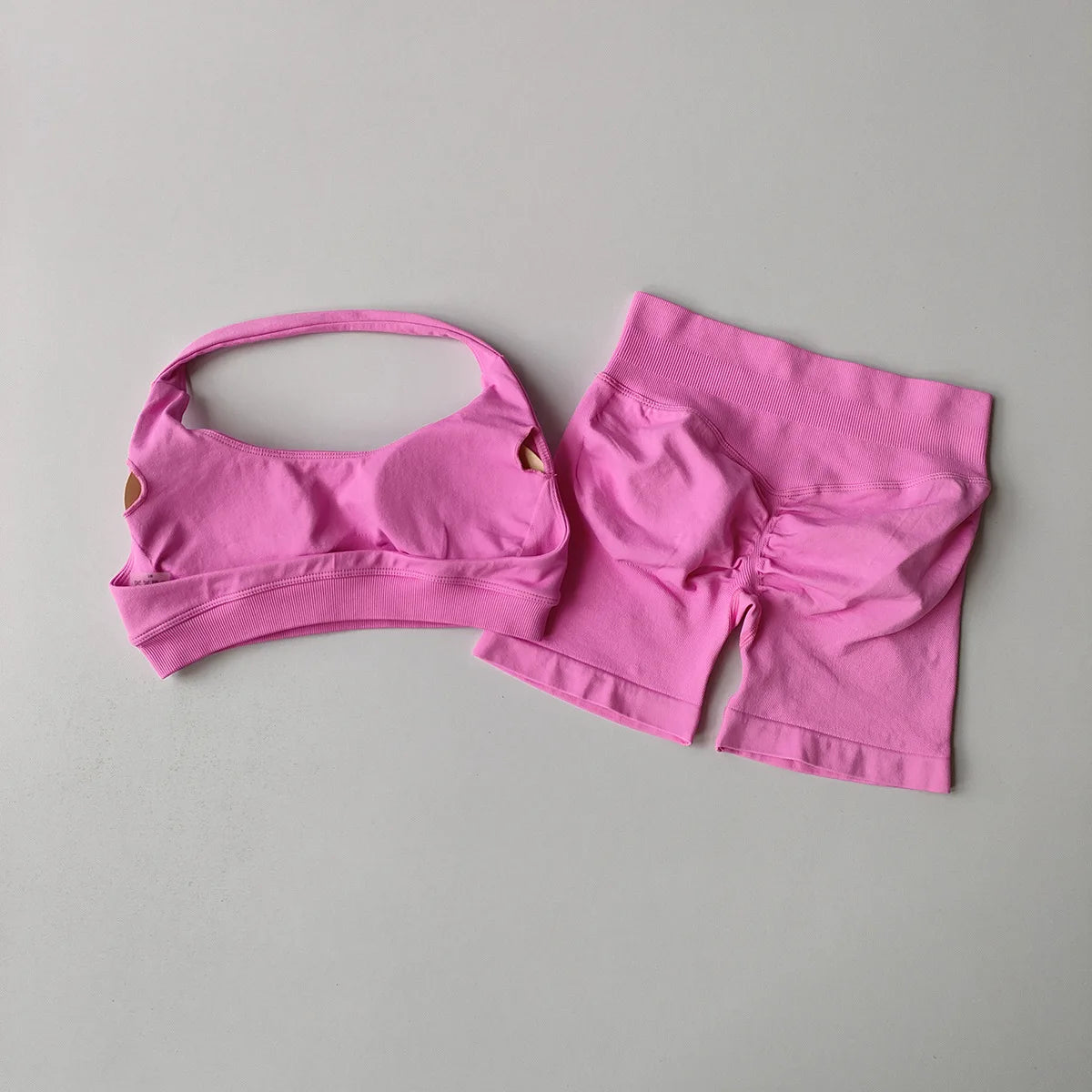 2-Piece Seamless Yoga Outfit for Women – Halter Sports Bra and Matching Shorts Workout Set