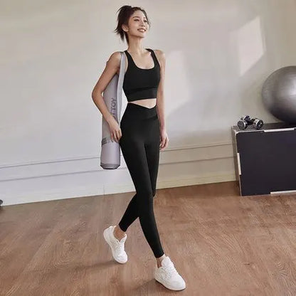 Women’s Two-Piece Yoga Set – Sports Bra and Leggings/Shorts Workout Outfit for Fitness and Gym