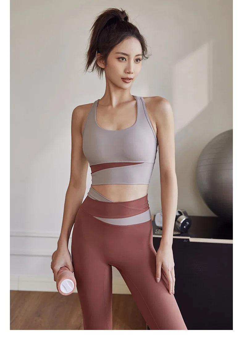 Women’s Two-Piece Yoga Set – Sports Bra and Leggings/Shorts Workout Outfit for Fitness and Gym